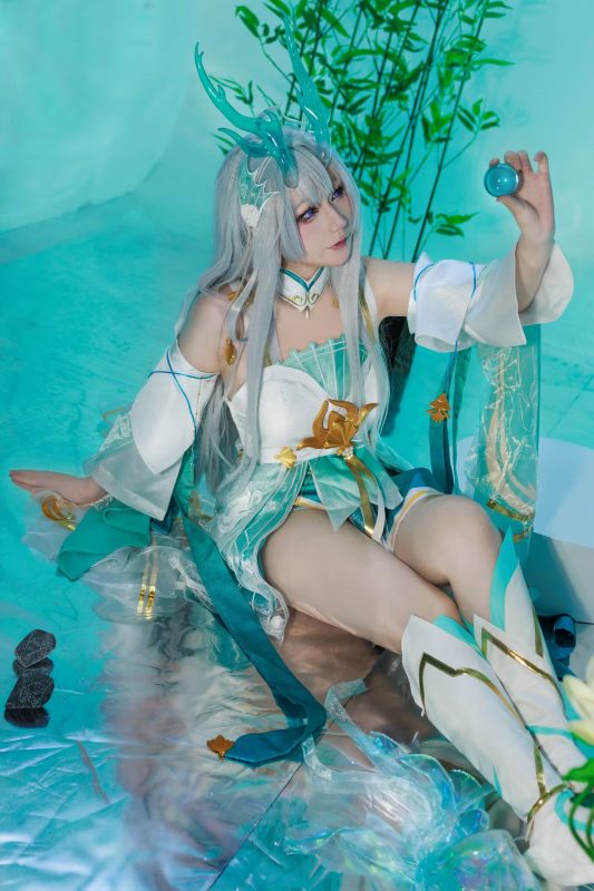 摄影师投稿的西施coser-眯酱萝莉摄