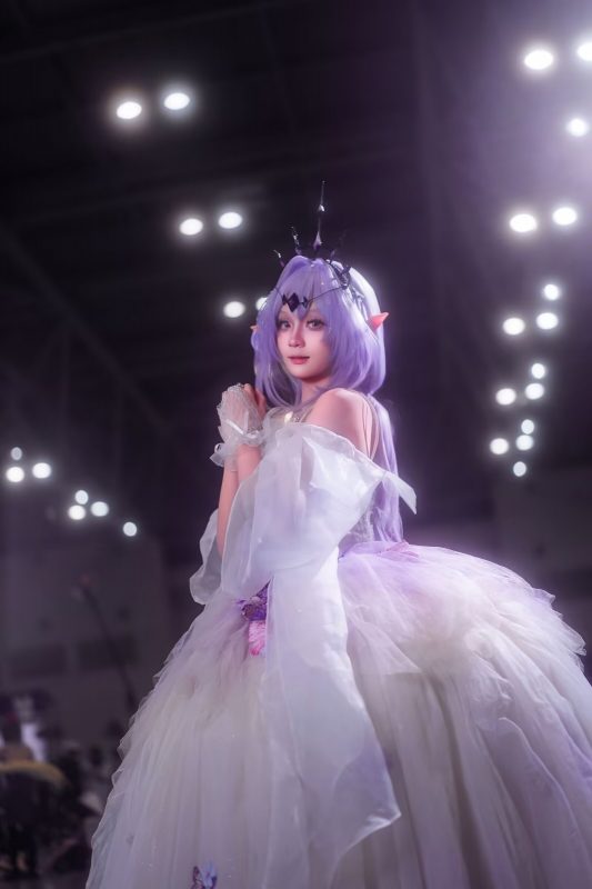 出镜率很高的一个coser-眯酱萝莉摄